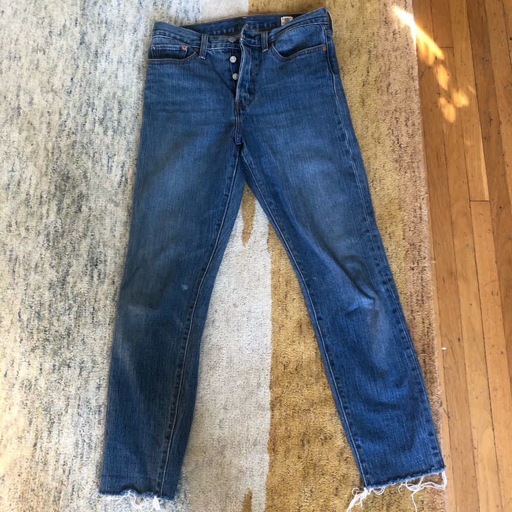 Levis white oak wedgie fit jeans sz 28.